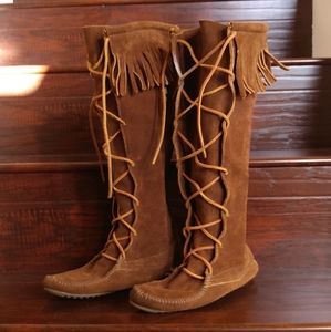 Minnetonka Fringe Lace Up Leather Boots